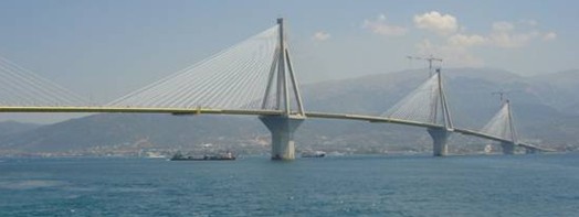      希腊Rion-Antirion 大桥采用PXI-SCXI 混合机箱进行结构监测