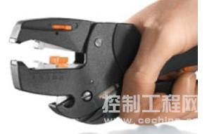 剥线完成后咬线口自动打开。防止废料残留与工具上造成损害。