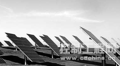  阿拉瓦电力公司在沙漠地带的太阳能电厂