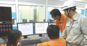 上海赛科内的装置是世界上自动化程度最高的石油化工装置之一　　上海赛科内80%以上的现场设备是用于现场控制的大约有25000个点是…