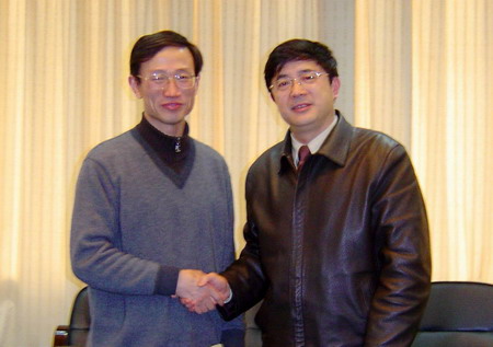 杭州市副市长一行莅临中控科技园如图